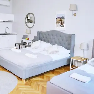  Ξενοδοχείο με διαμερίσματα 21 Florianska Street